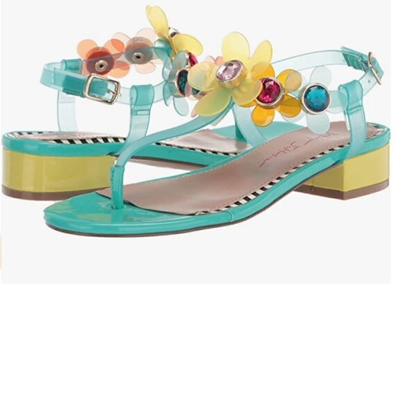 Betsey Johnson Alanni Flower Embellished Flat Sandals NIB 6.5 - Picture 2 of 11